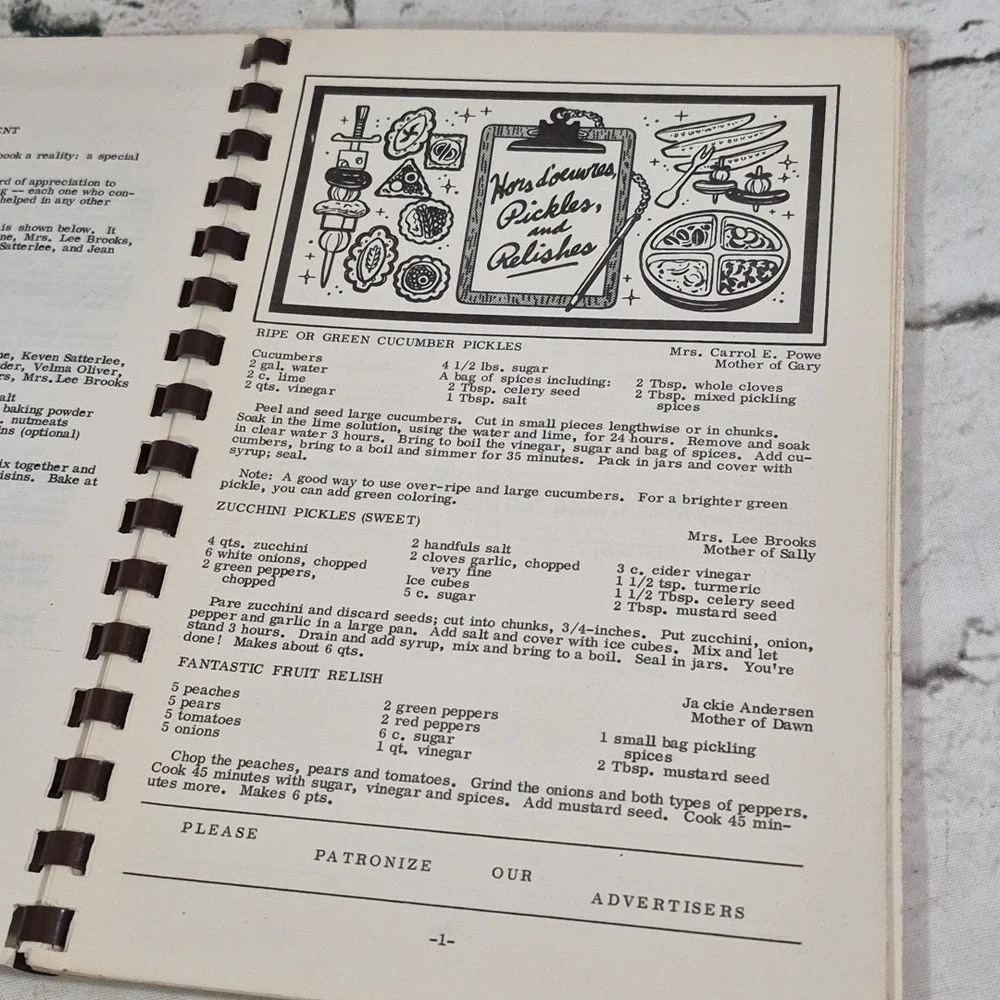 Food To Rave About Vintage 70s Cookbook‎ Bicentennial Edition Spiral Bound
